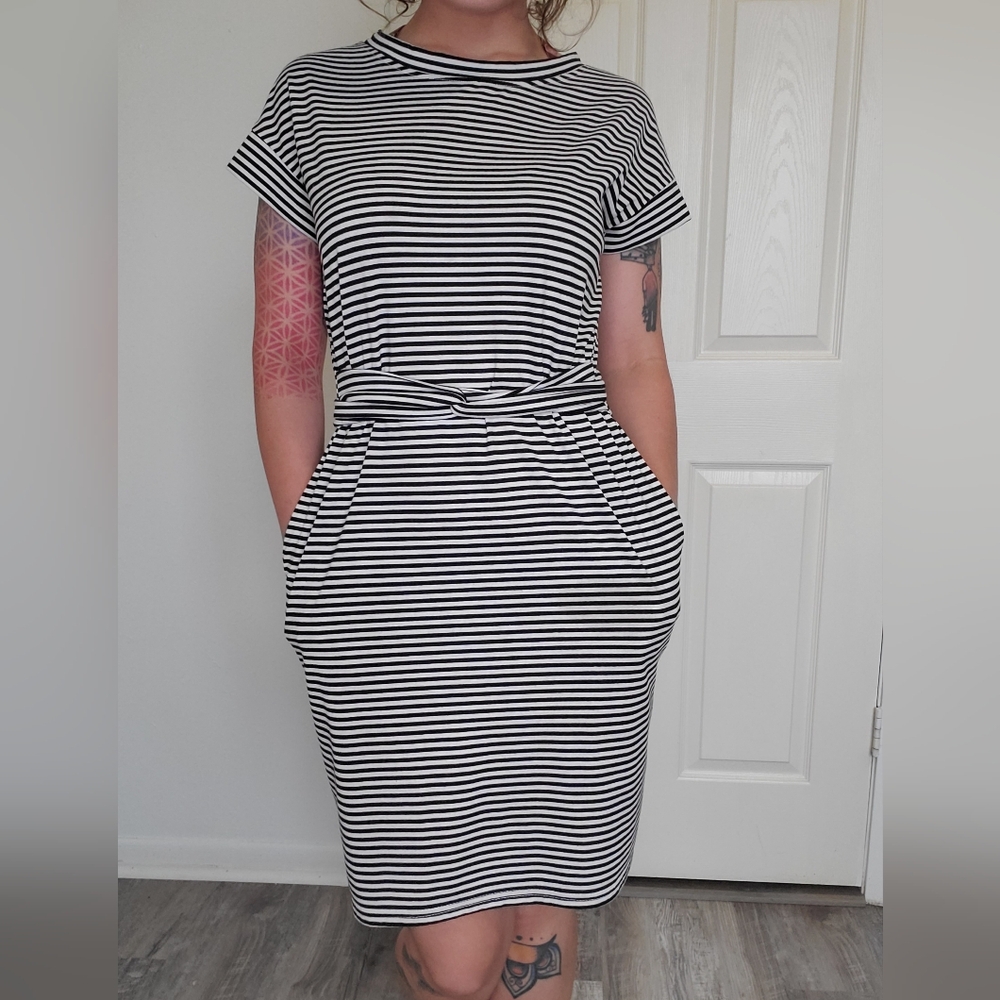 MEROKEETY Striped Dress Medium, Black and White
